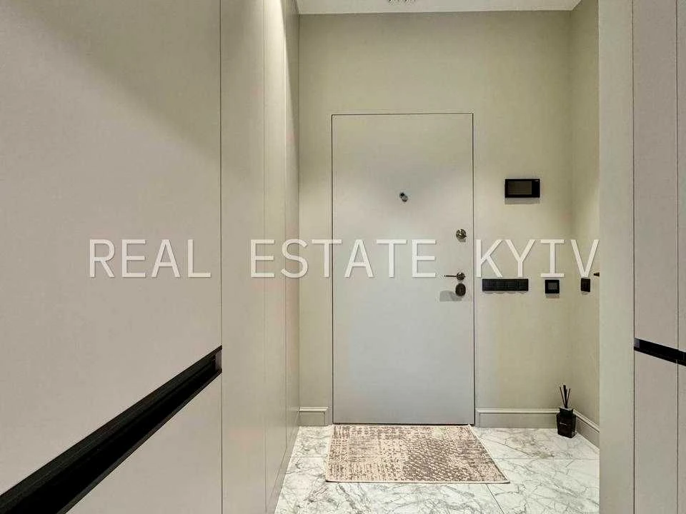 Apartment. Antonovicha st.