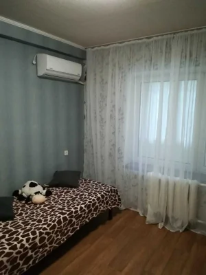 Продається укомплектованая уютная трехкомнатная квартира в Лесовом