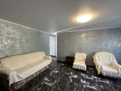 3-room apartment 57 sq.m, capital renovation, brick