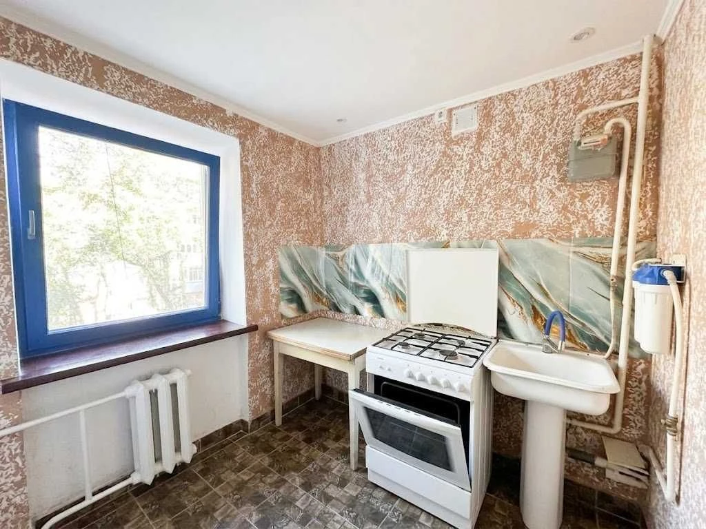 3-room apartment 57 sq.m, capital renovation, brick