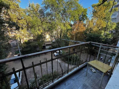 3-room apartment 57 sq.m, capital renovation, brick