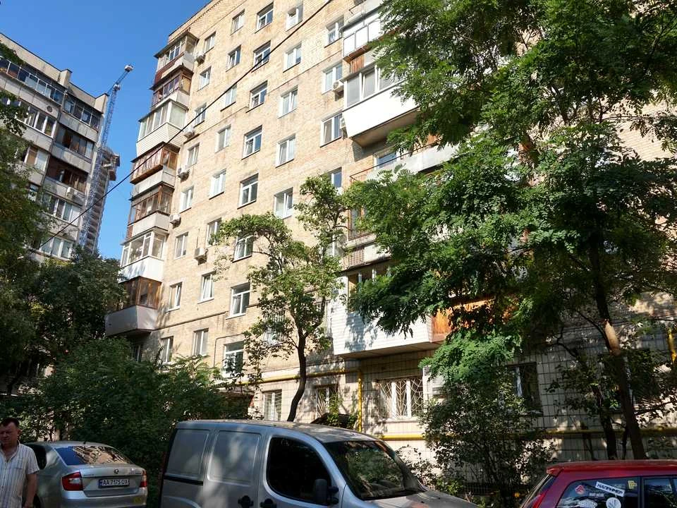 Квартира. Київ, Саперне Поле вул.