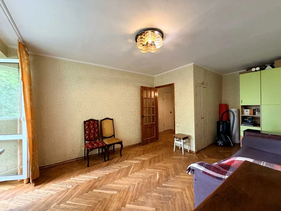Квартира. Київ, Кловський проспект
