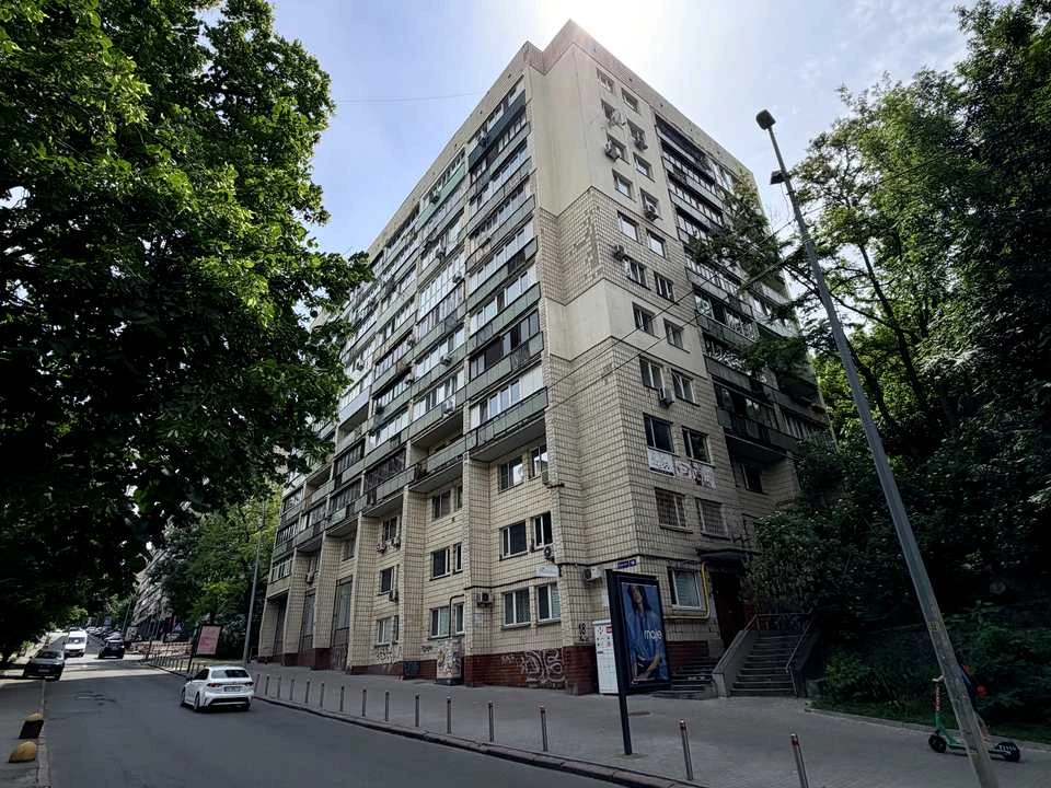 Квартира. Київ, Кловський проспект