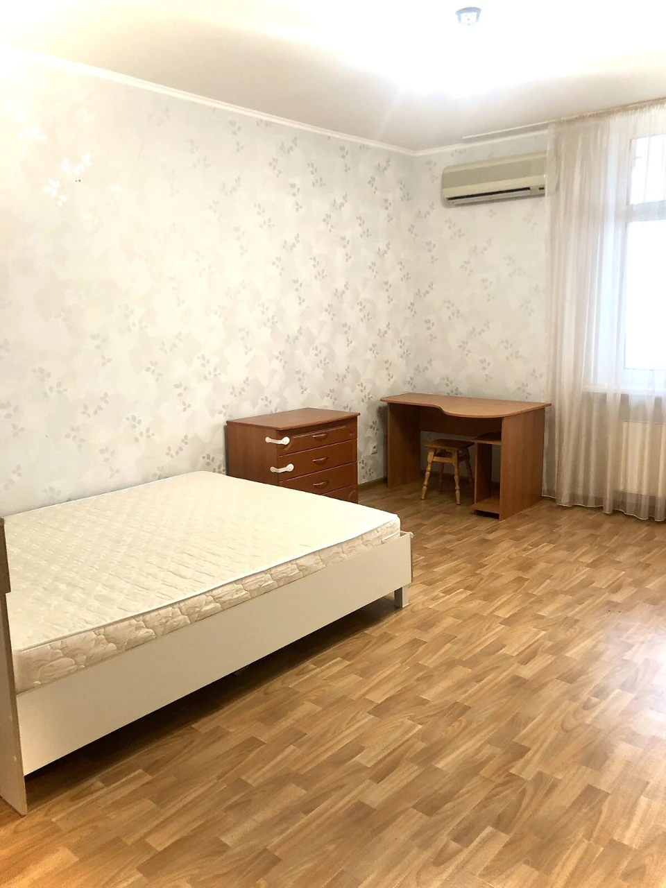 Long-Term Rental Apartment, Pospil