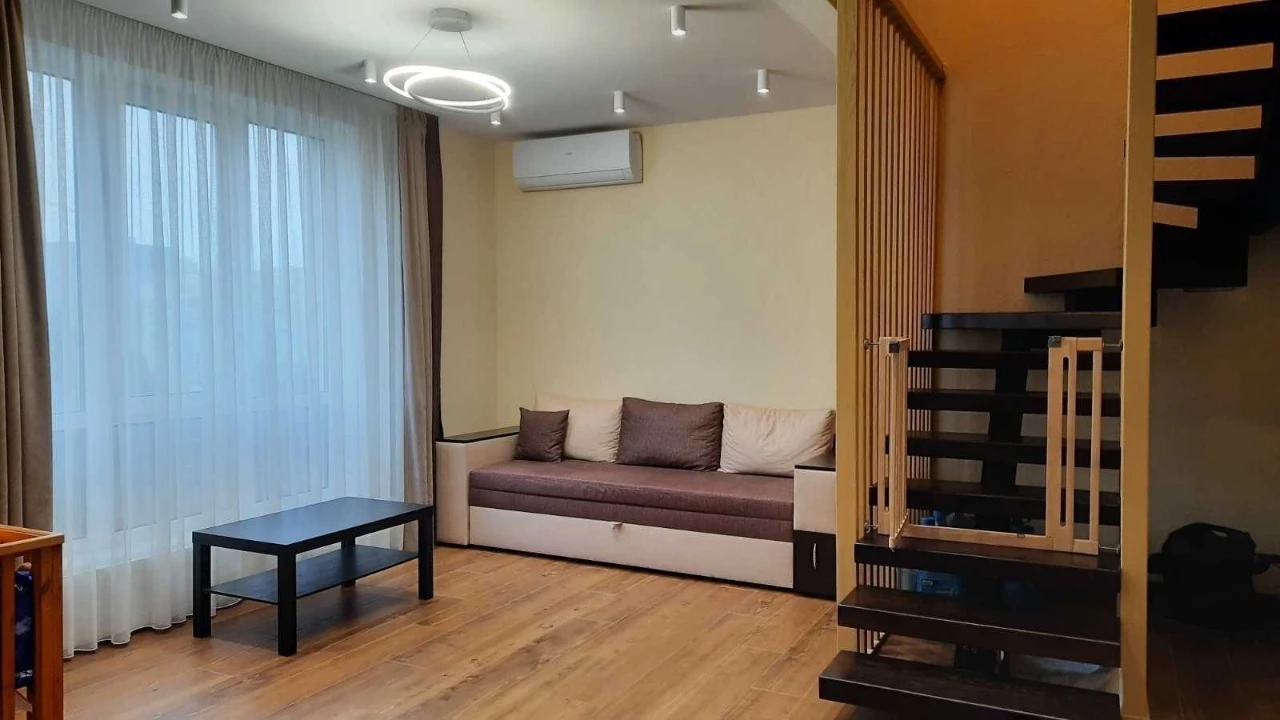 Продажа 3-комнатной квартиры 105 м², Метрологическая ул., 40Б