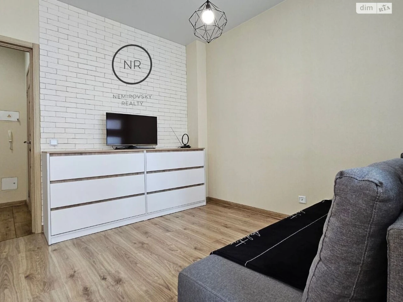 Long-Term Rental Apartment, Social City