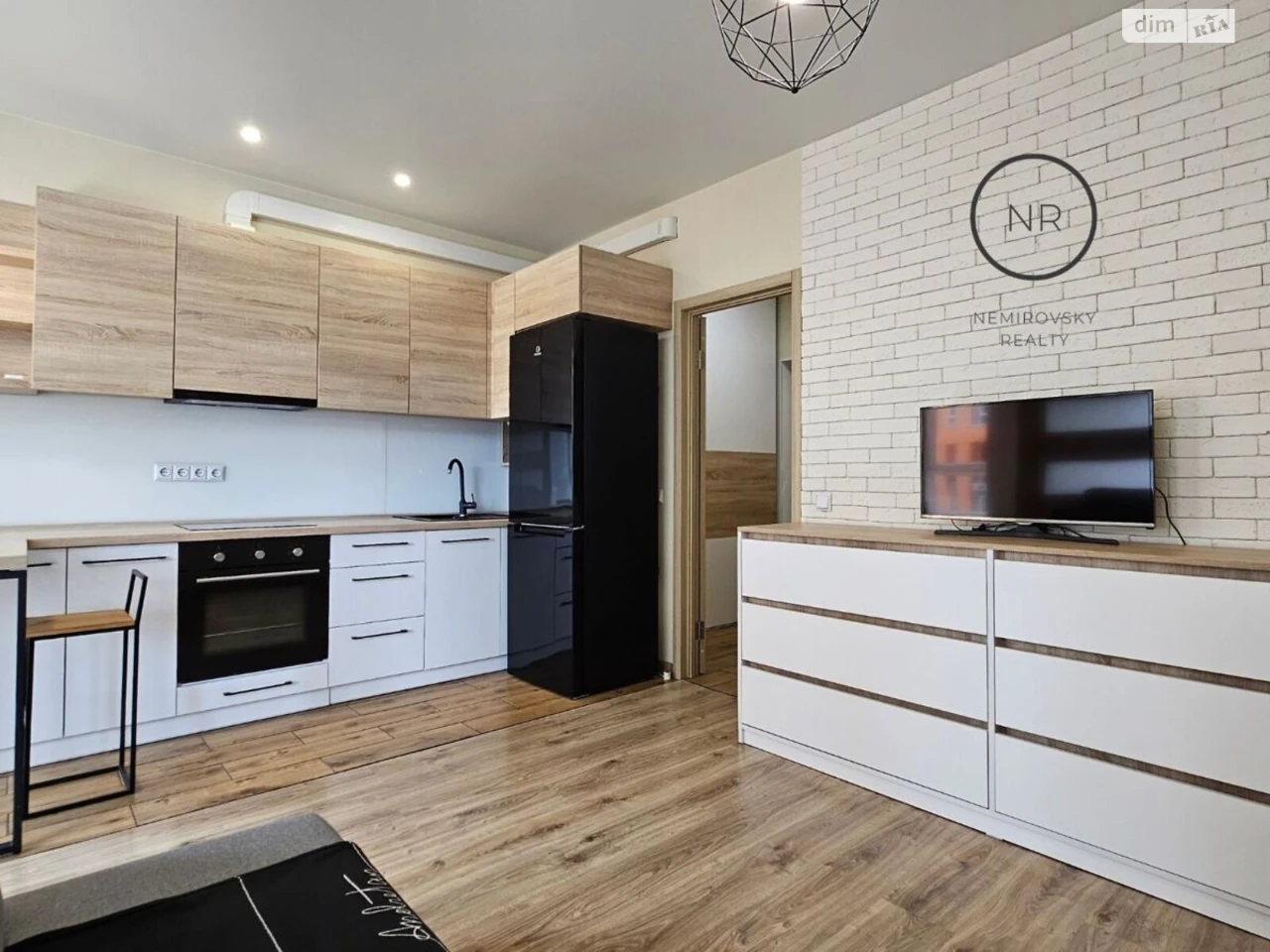Long-Term Rental Apartment, Social City