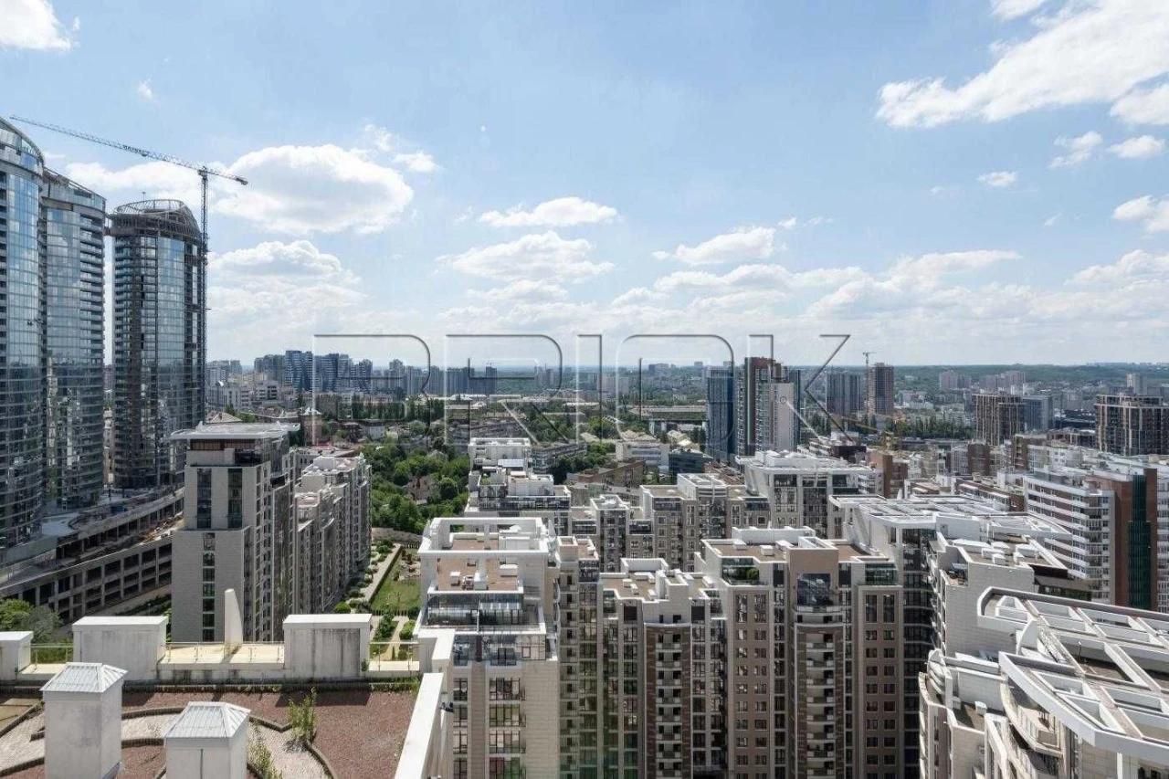 Продаж всього этажа в ЖК Бульвар Фонтанів, 468 м2, Сап
