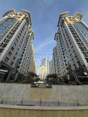 Продаж всього этажа в ЖК Бульвар Фонтанів, 468 м2, Сап
