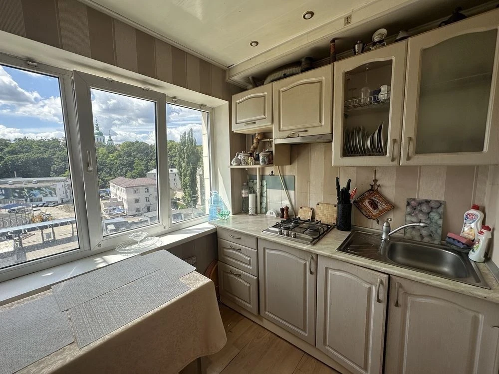 Sale of a 1-bedroom apartment at Kyivrska 126/2, Podilsky district