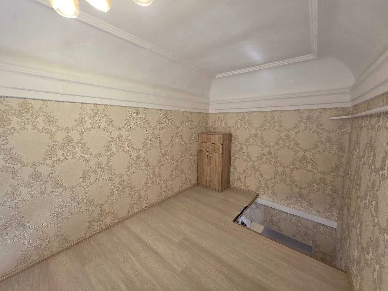 Sale of a compact apartment 27 sq.m. with its own kitchen and in