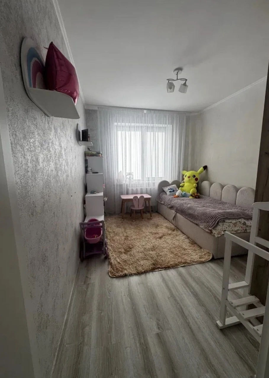 For Sale: 3-Bedroom Apartment in Krosnya