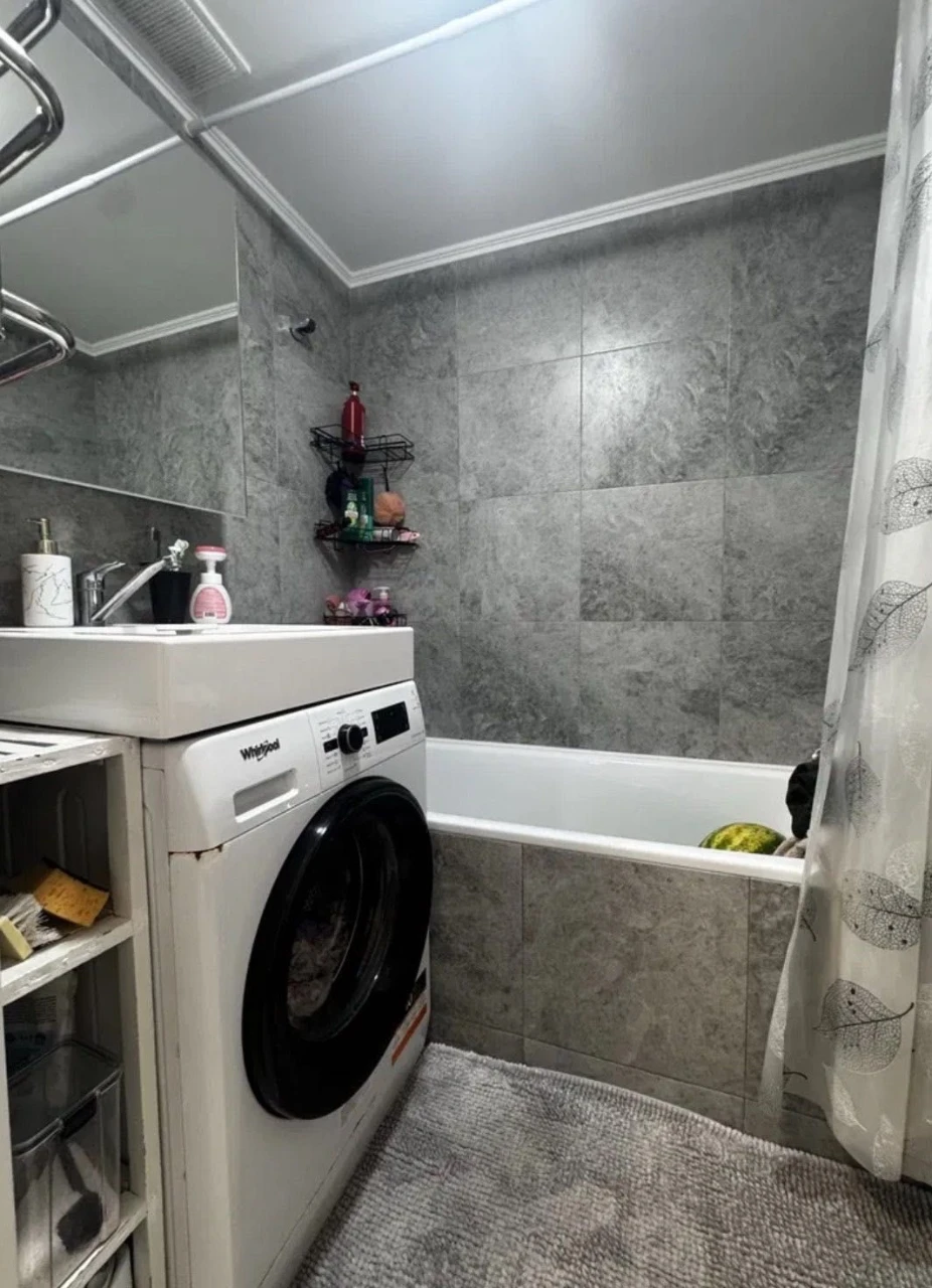 For Sale: 3-Bedroom Apartment in Krosnya