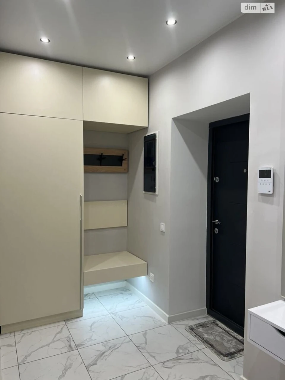 Long-Term Rental Apartment South