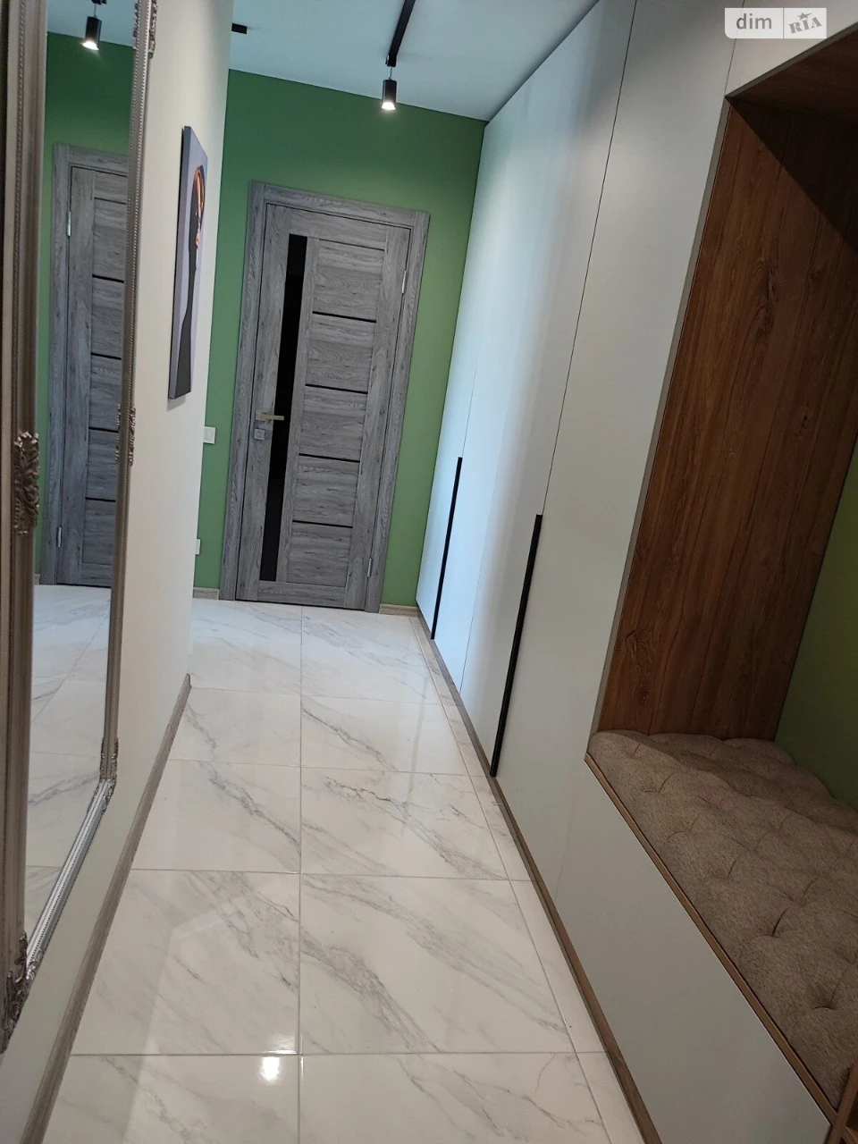 Long-Term Rental Apartment in Holosko