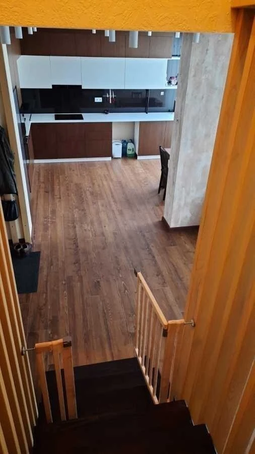 Продажа 3-комнатной квартиры 105 м², Метрологическая ул., 40Б