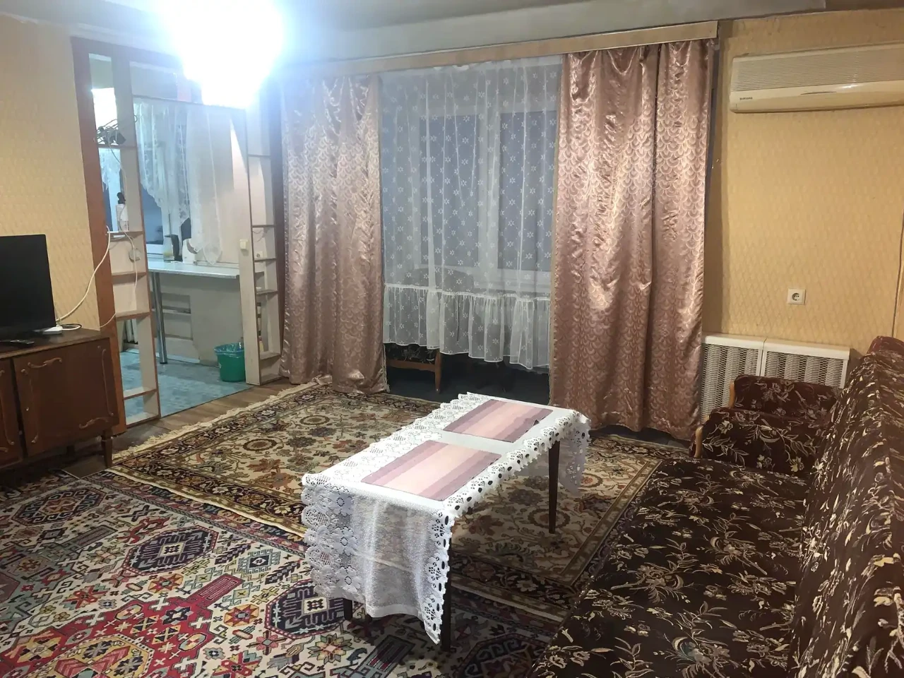 Rent 2-room apartment 63 m² on the 8th floor.