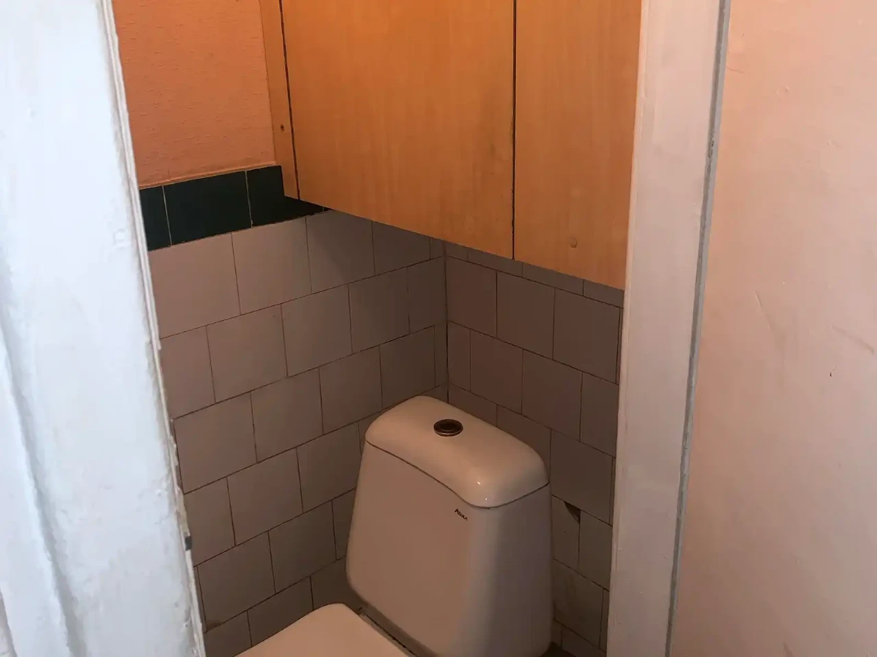 Rent 2-room apartment 63 m² on the 8th floor.