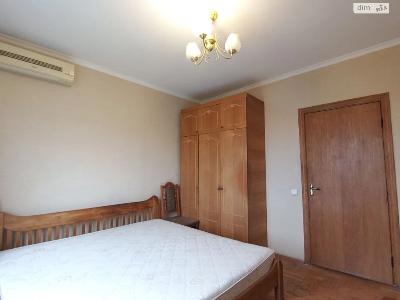 Long Term Rental Apartment, Obolyné