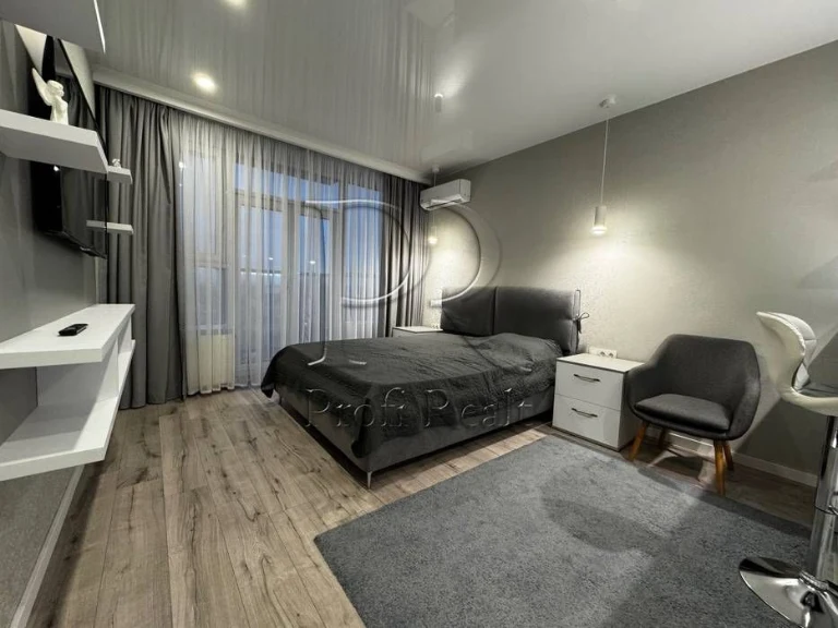 Sale of 1-room apartment in Victory V/Beresteysky Prospect