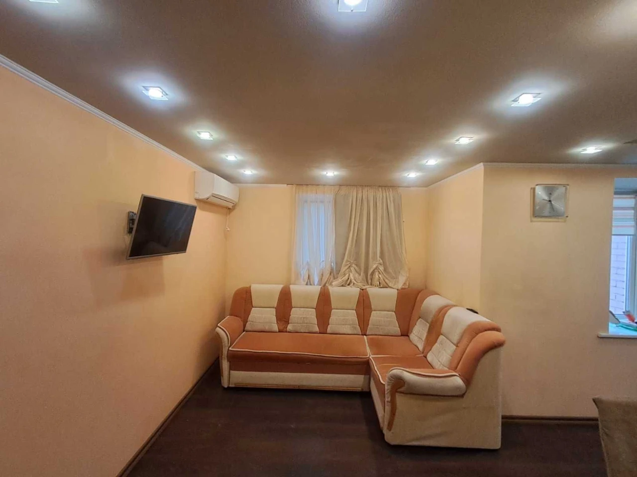 For Sale: 3-room apartment on ul. Avtozavodskaya, Kommunarsky district