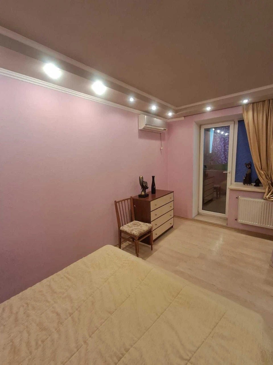 For Sale: 3-room apartment on ul. Avtozavodskaya, Kommunarsky district