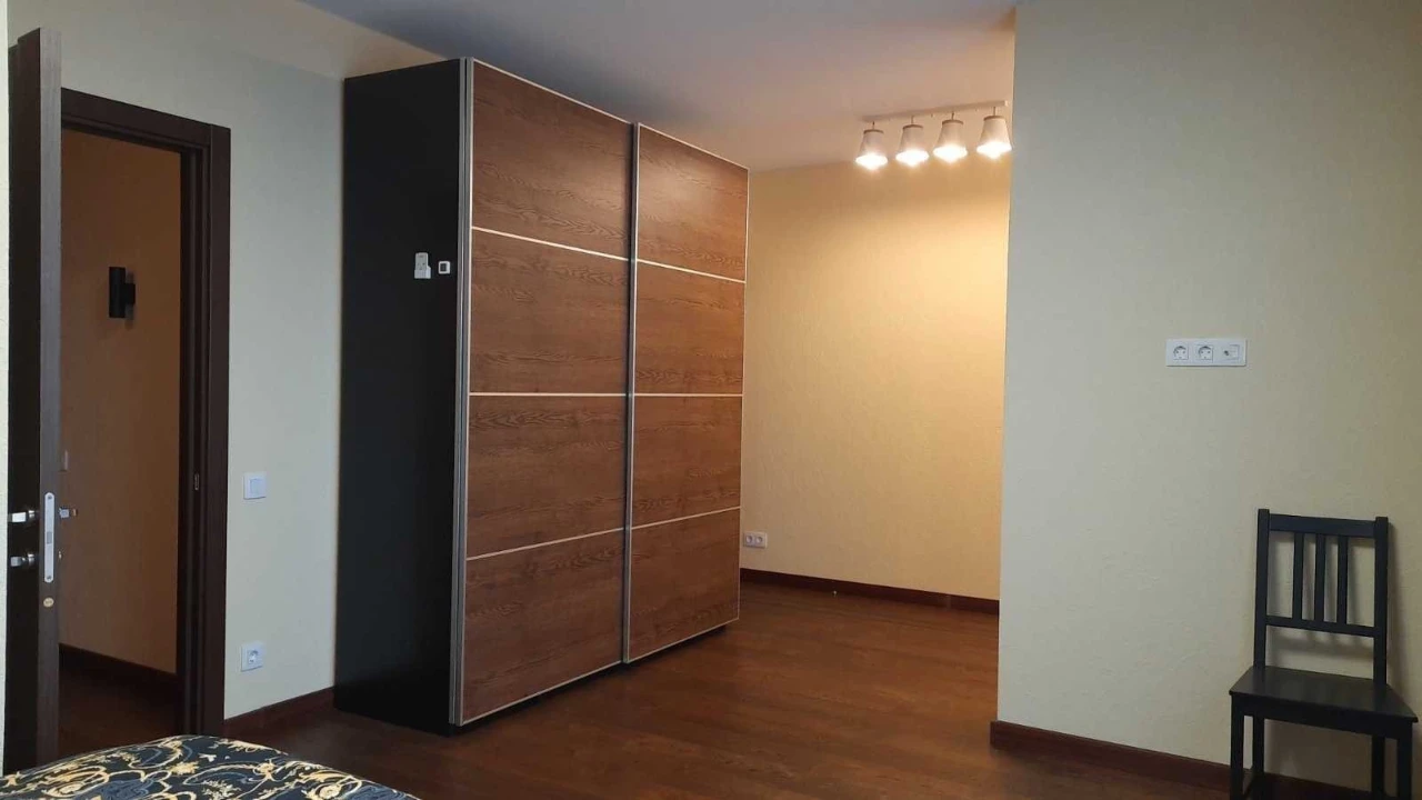 Продажа 3-комнатной квартиры 105 м², Метрологическая ул., 40Б