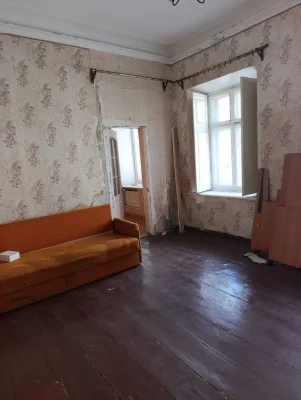 4-комнатная квартира в центре, Новосельского