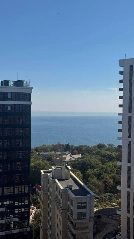 Продаж однокімнатної квартири 45 м² з видом на море та балконом у ЖК «