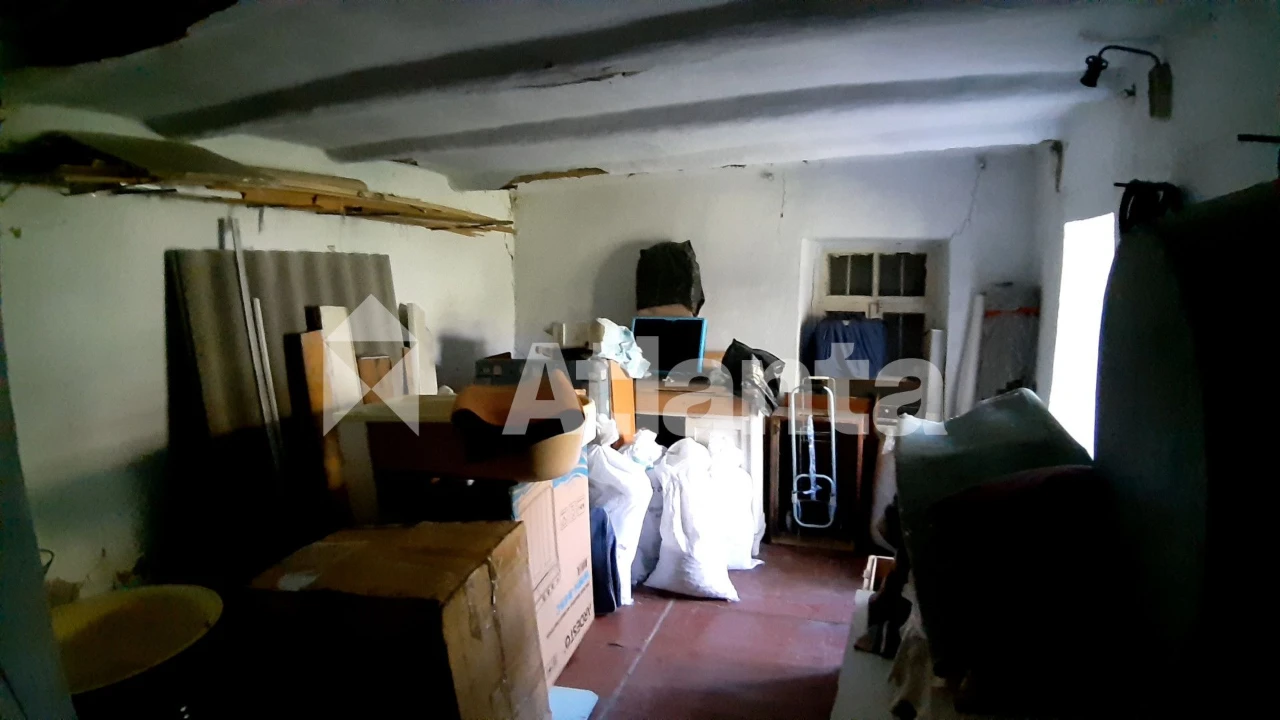 For Sale: House in Slobodka! 4.5 acres plot!