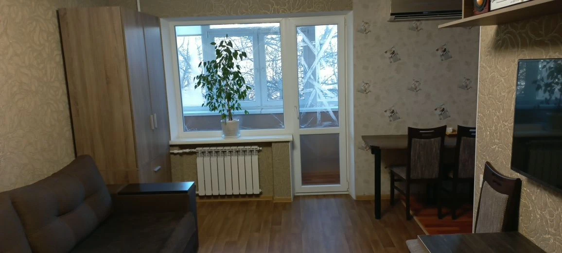 Продается 3-комнатная квартира на Победе, 107