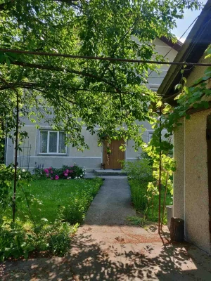 Selling a large house. Possible exchange for apartments with an additional payment.