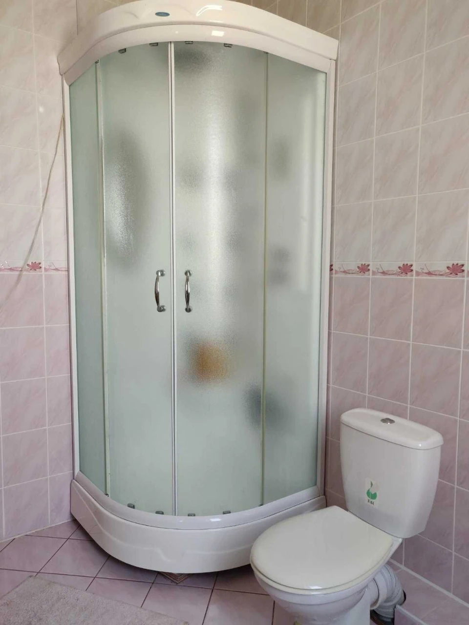 Selling a large house. Possible exchange for apartments with an additional payment.