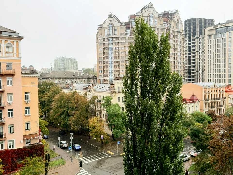 Квартира. Київ, вулиця Богдана Хмельницького