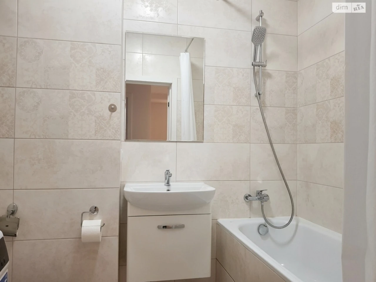 Long-Term Rental Apartment, Pozniaky