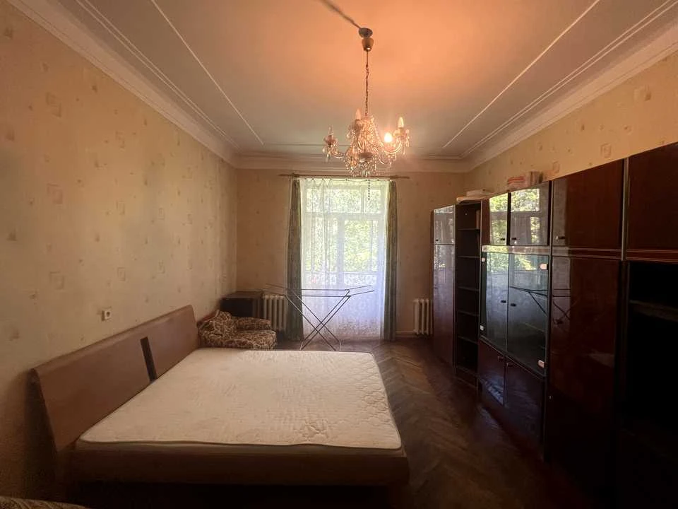 Apartment.  Povitryanykh Sils Avenue