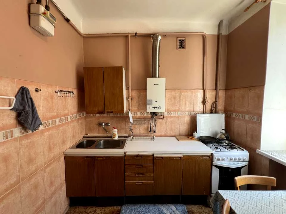 Apartment.  Povitryanykh Sils Avenue