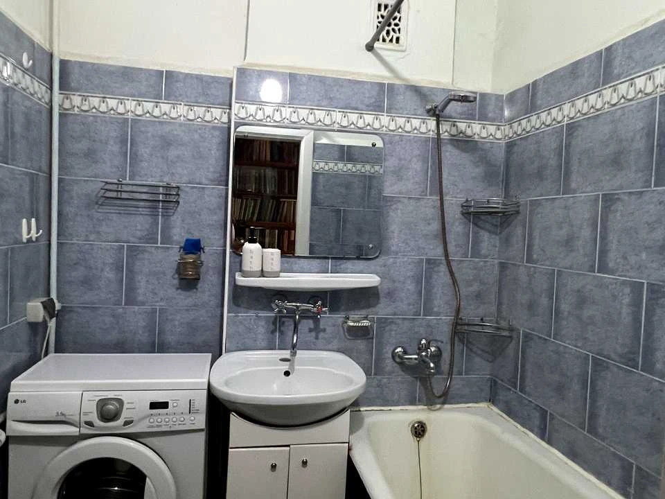 Apartment.  Povitryanykh Sils Avenue