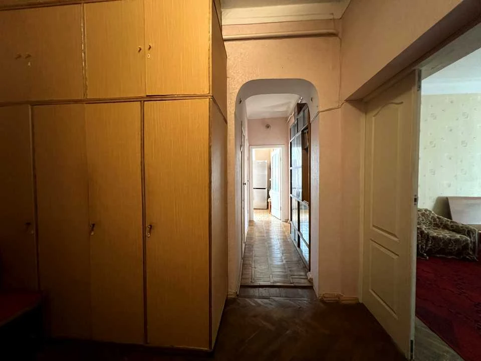 Apartment.  Povitryanykh Sils Avenue