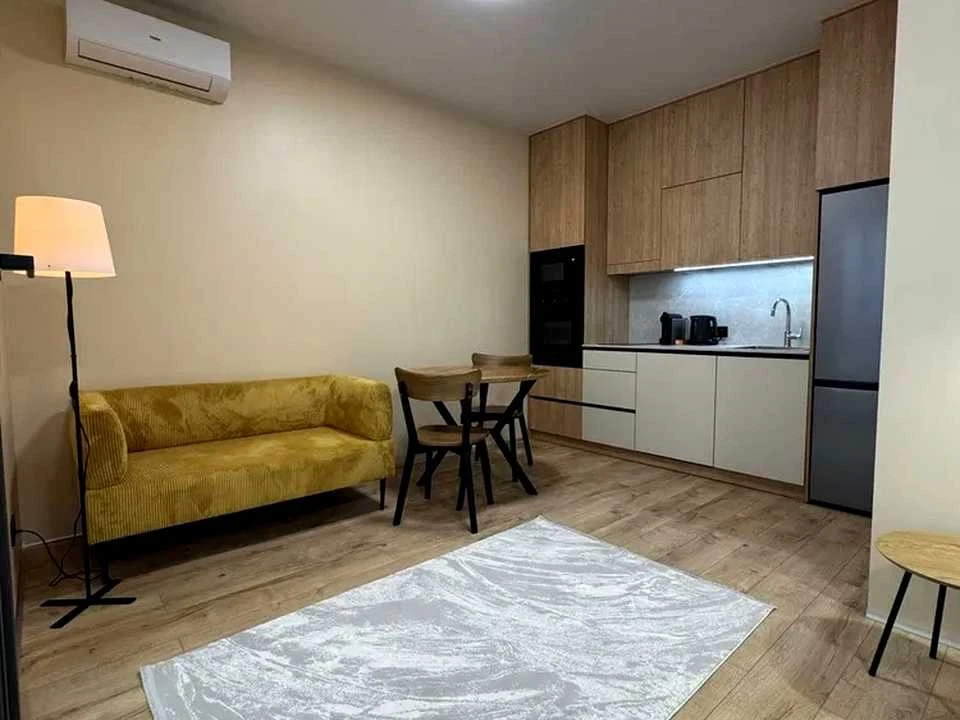 Apartment. Dnipro, Naberezhna Peremohy Street