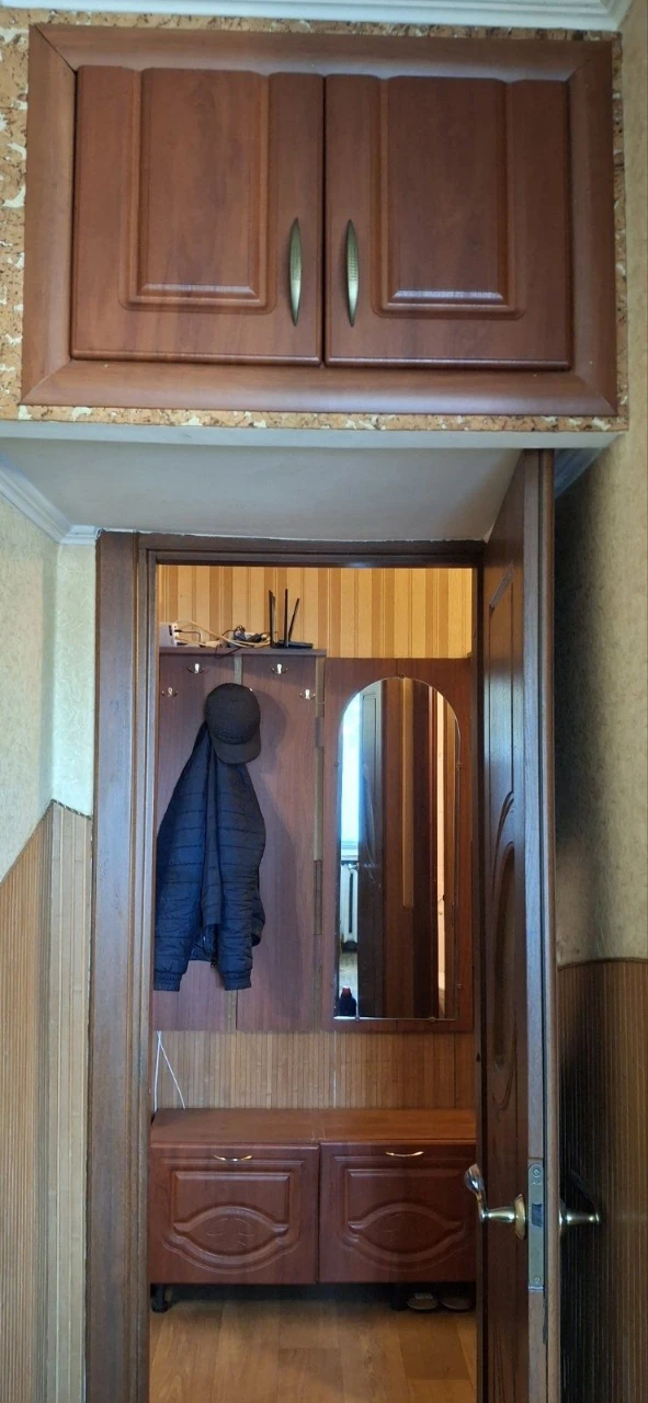 Продаж 2кім.кв.44м.вул. Лазаренка.