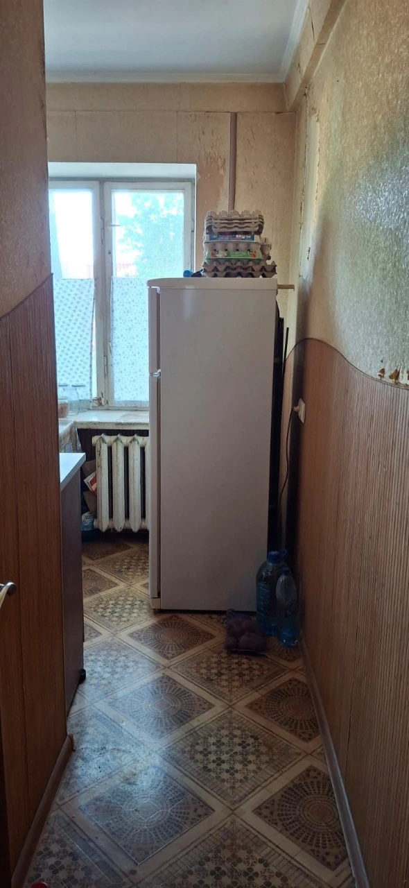 Продаж 2кім.кв.44м.вул. Лазаренка.