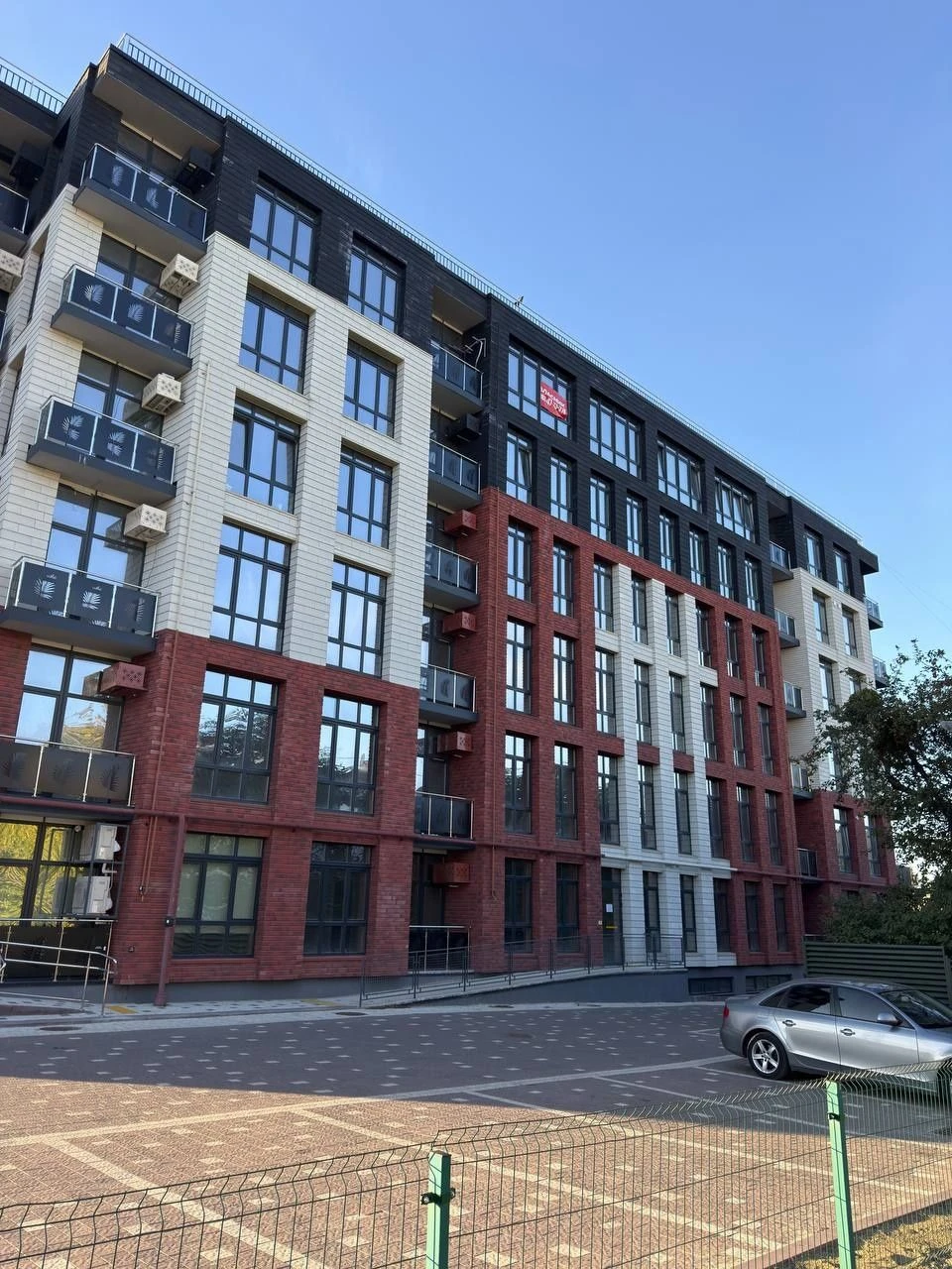 Sale of a spacious 1-bedroom apartment in a new building on Chuprynka Street