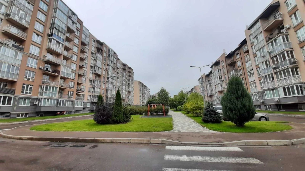 Продажа 3-комнатной квартиры 105 м², Метрологическая ул., 40Б