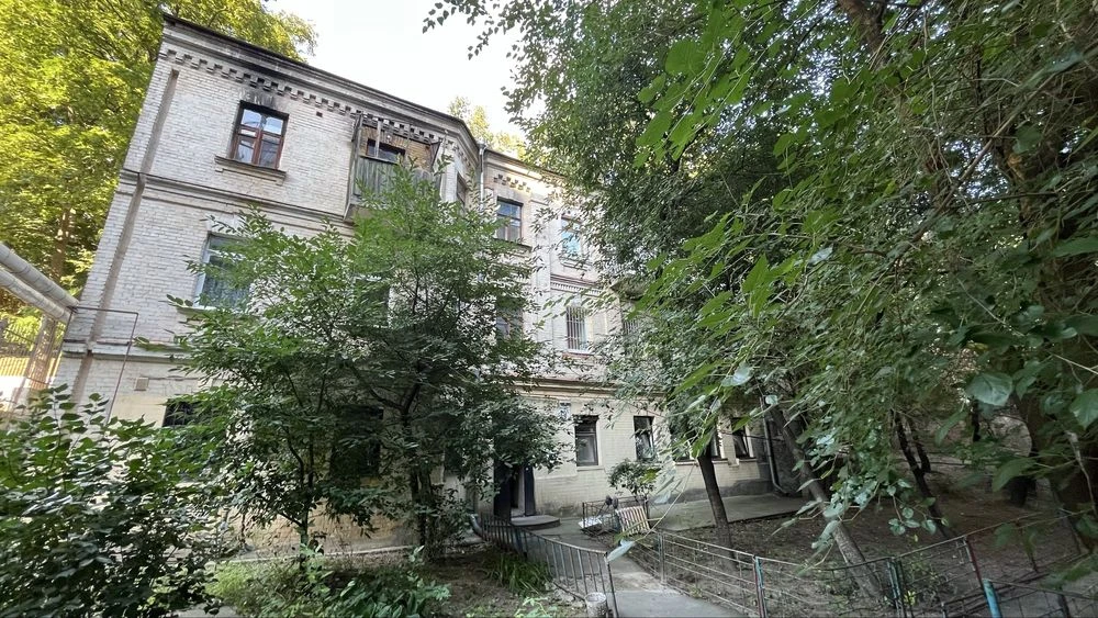8-room apartment for sale, 120 m² on Basin Street, 19B
