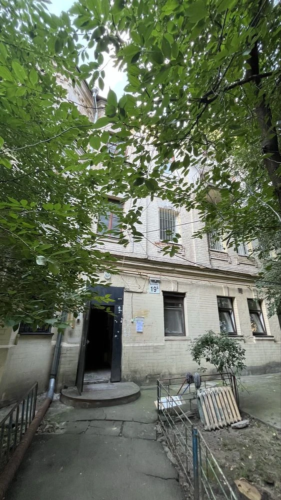 8-room apartment for sale, 120 m² on Basin Street, 19B