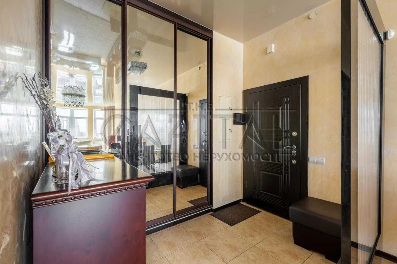 Продажа 3-комнатной квартиры на Печерске | 118,3 м² | 2 паркоместа