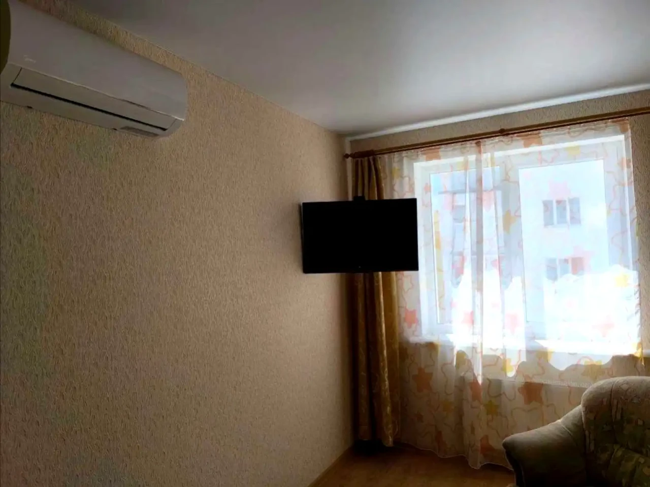 Оренда квартири 1-кімн. 42 м² 8/9 пов.