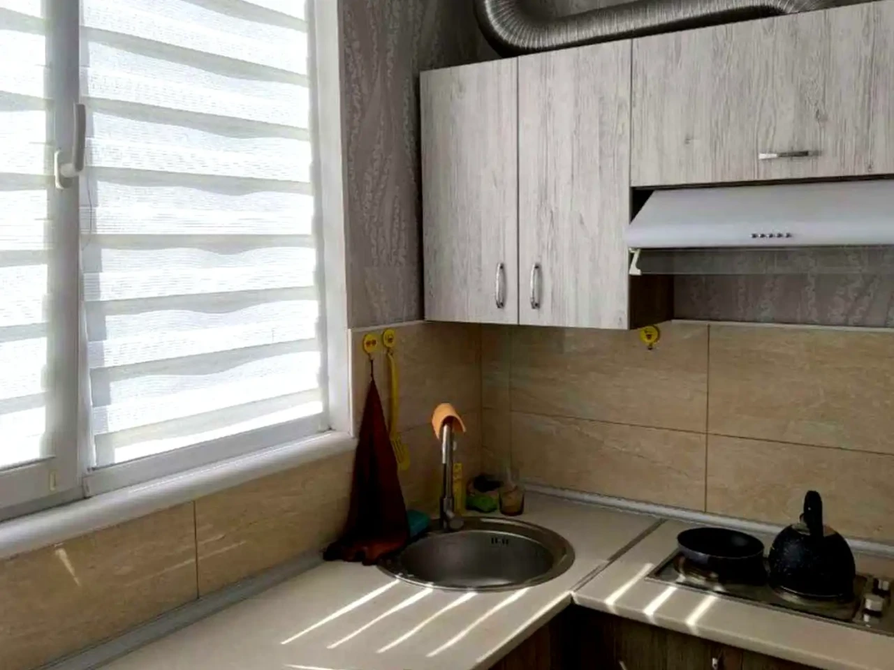 Оренда квартири 1-кімн. 42 м² 8/9 пов.